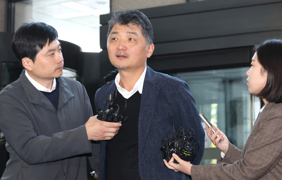 카카오 김범수 '시세조종 의혹' 조사 마쳐…