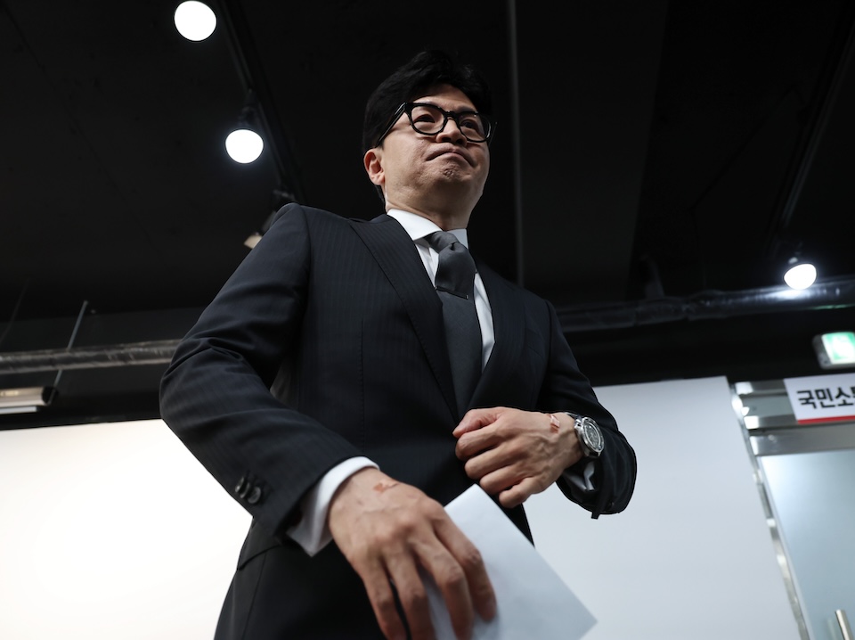 與 지도부 줄사퇴…한동훈
