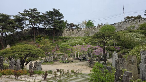 도심 속 비밀정원, 목인박물관 목석원